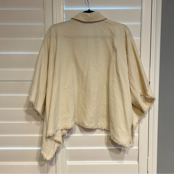 Zara Women’s Textured Cropped Poncho Cream Size Medium - Picture 3 of 4